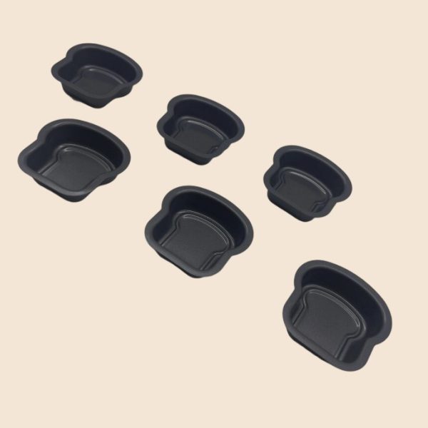 chef's hat does not stick to baking mold, cake mold or baking pan