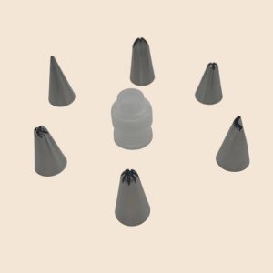 chef's hat does not stick to baking mold, cake mold or baking pan (copy)